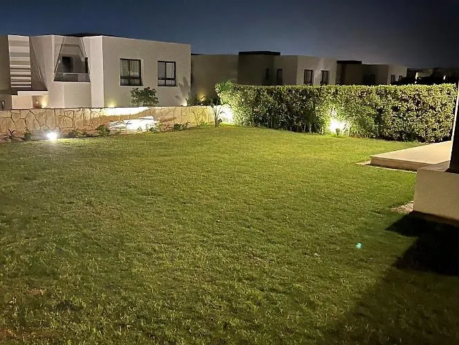 Azha Ain Sokhna Luxury Vacation - Families Only Ferienhaus