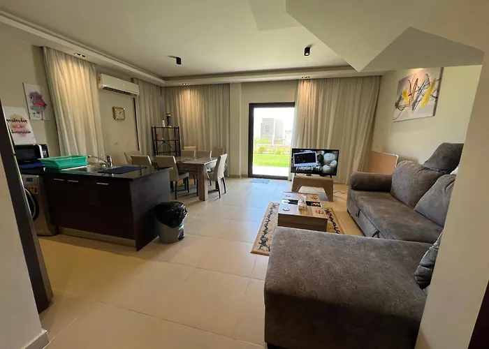 Azha Ain Sokhna Luxury Vacation - Families Only Ferienhaus *