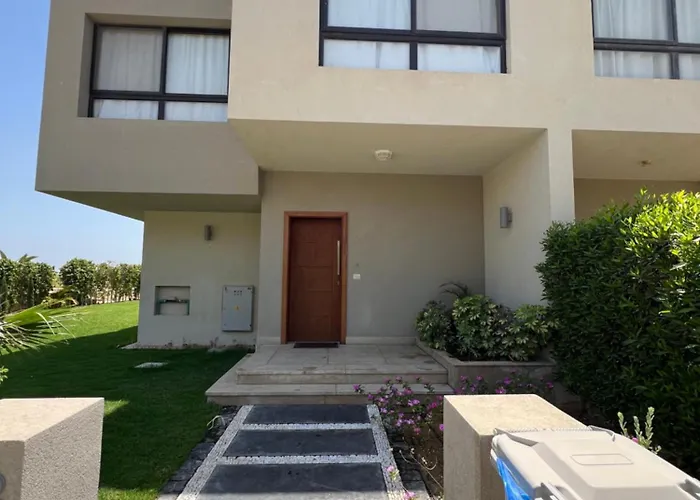 Azha Ain Sokhna Luxury Vacation - Families Only Ferienhaus