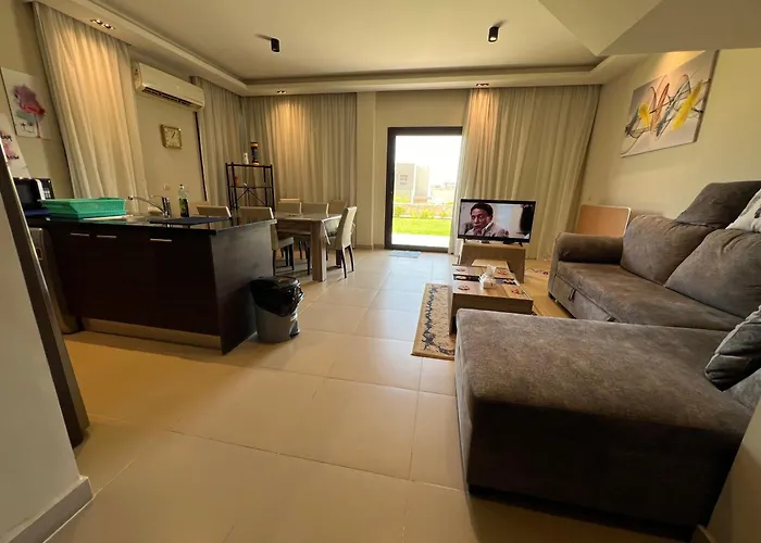 Azha Ain Sokhna Luxury Vacation - Families Only Ferienhaus *